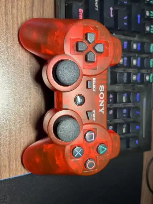 ps3手柄充电4个灯闪一会就灭了