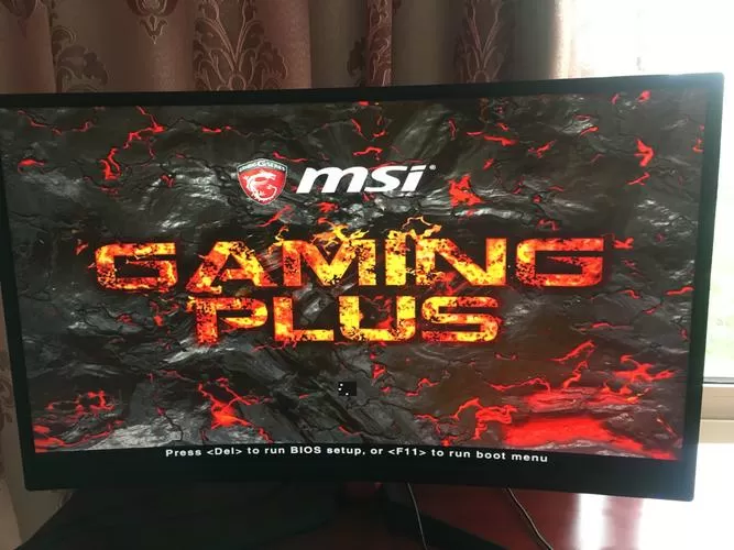 微星开机卡在logo界面转圈