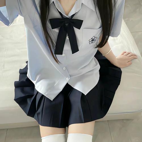 jk女生头像甜美霸气破解版