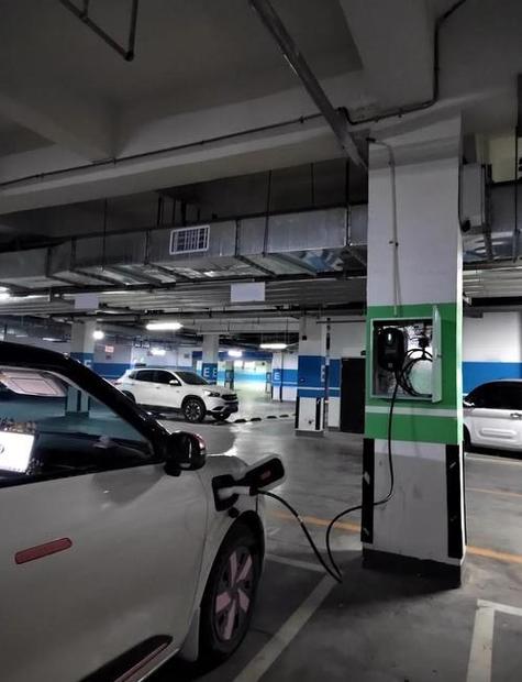 东风纳米充电桩跳黄灯怎么解决