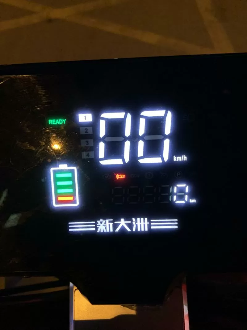 老年机手电筒能亮但不能开机