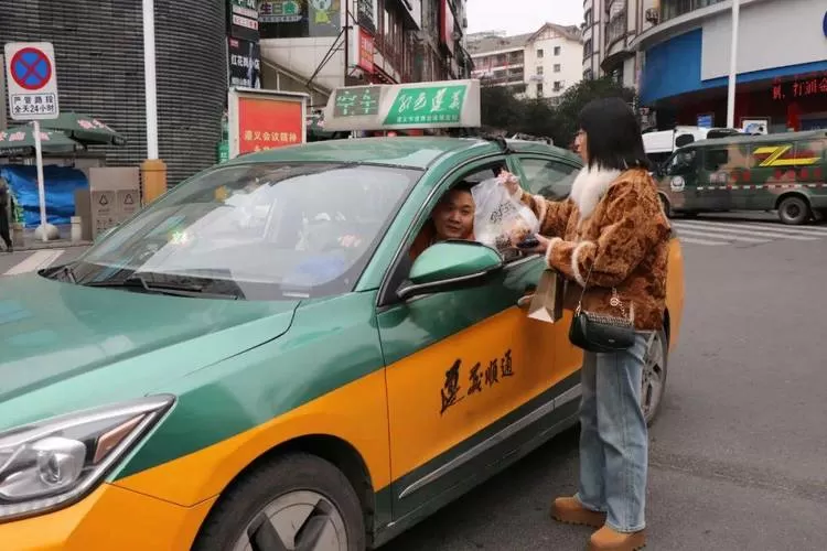 遵义出租车24小时客服电话