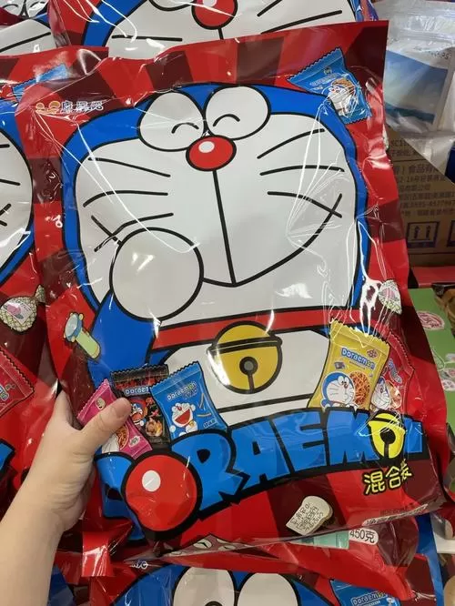 哆啦a梦零食大礼包