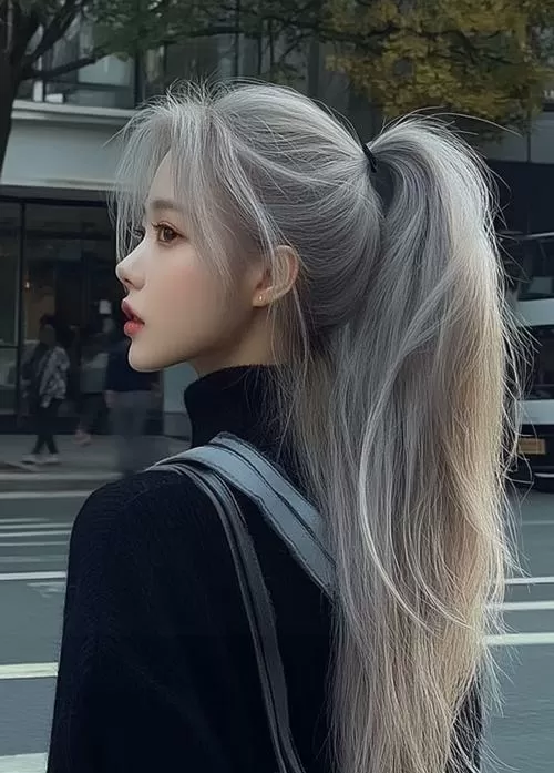 奶奶灰头发适合什么人