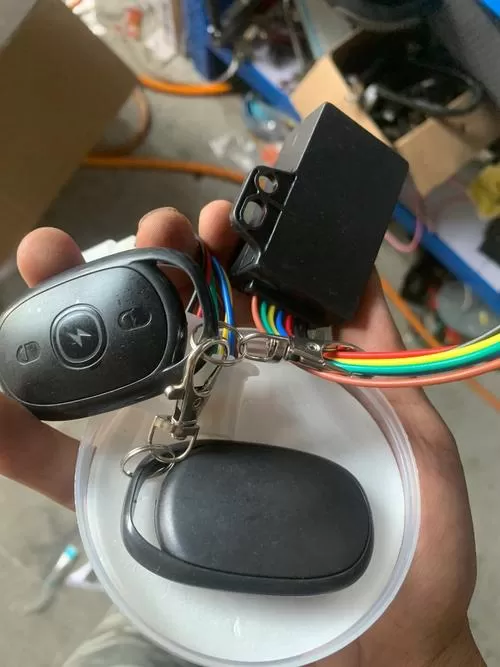 小刀电动车怎么解除防盗警报