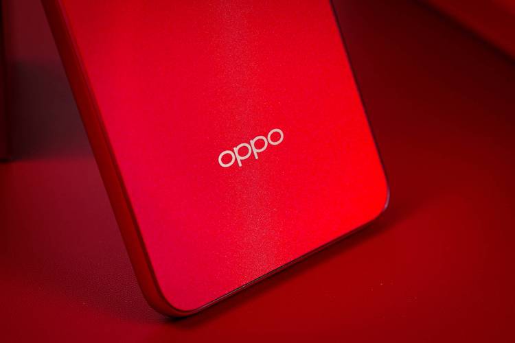 oppo手机上方小红点一直亮