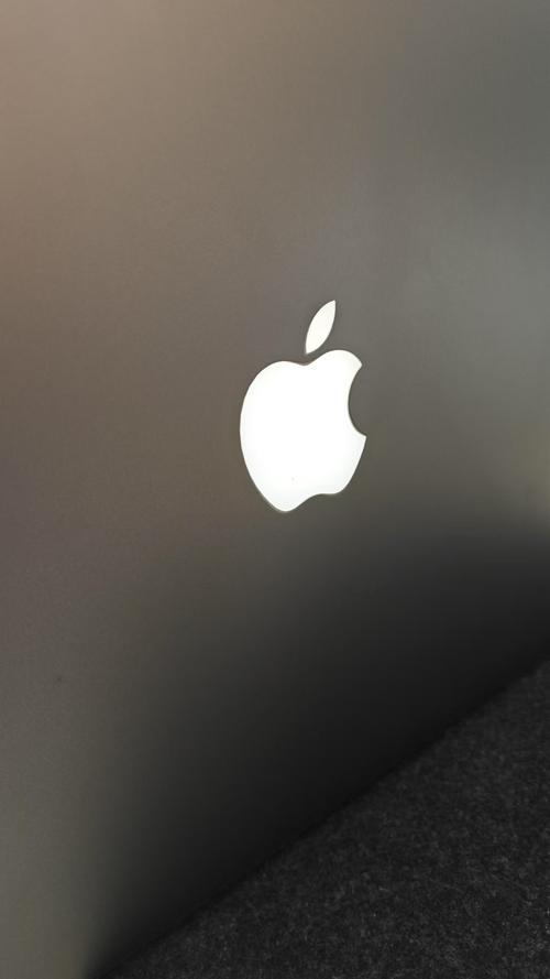 iphone屏幕顶部小灯