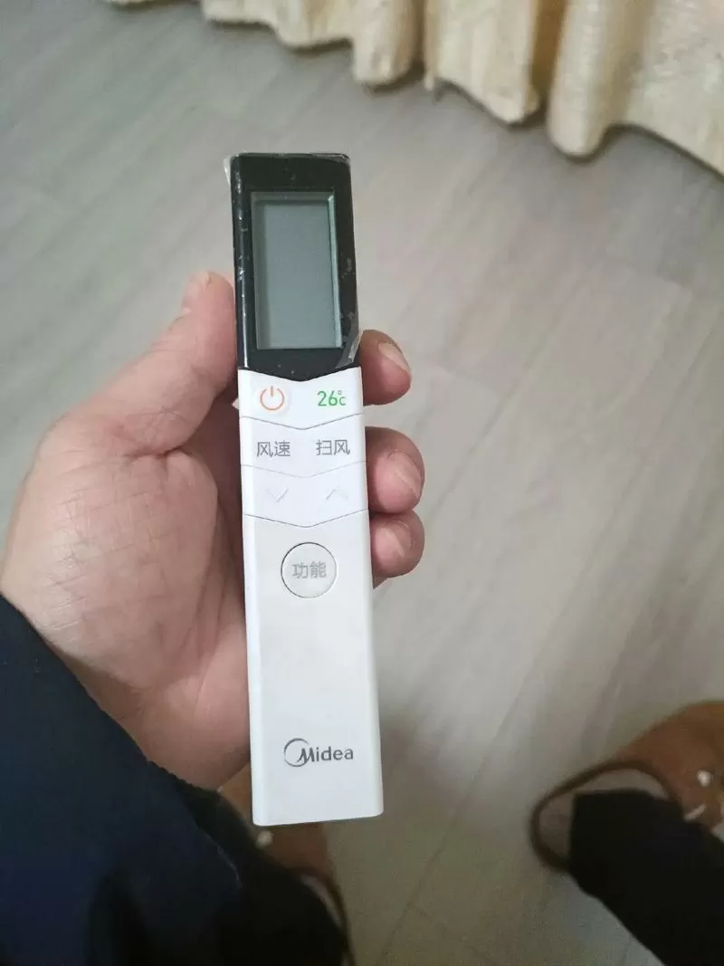 遥控器新电池几天就没电是啥原因