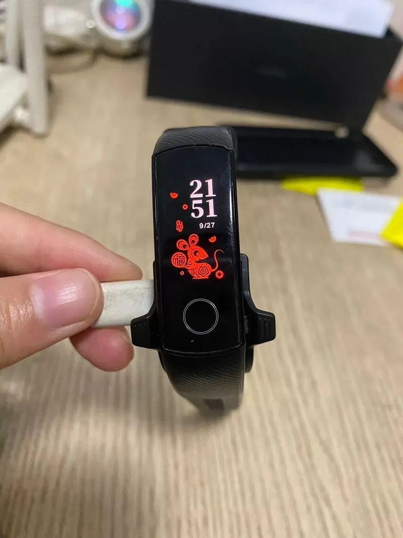 华为手表充电忘了拔会自动断电吗