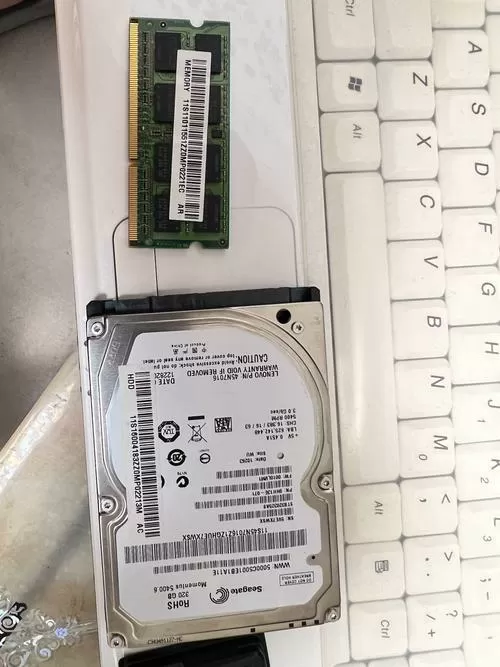 联想y410p固态硬盘接口是哪种