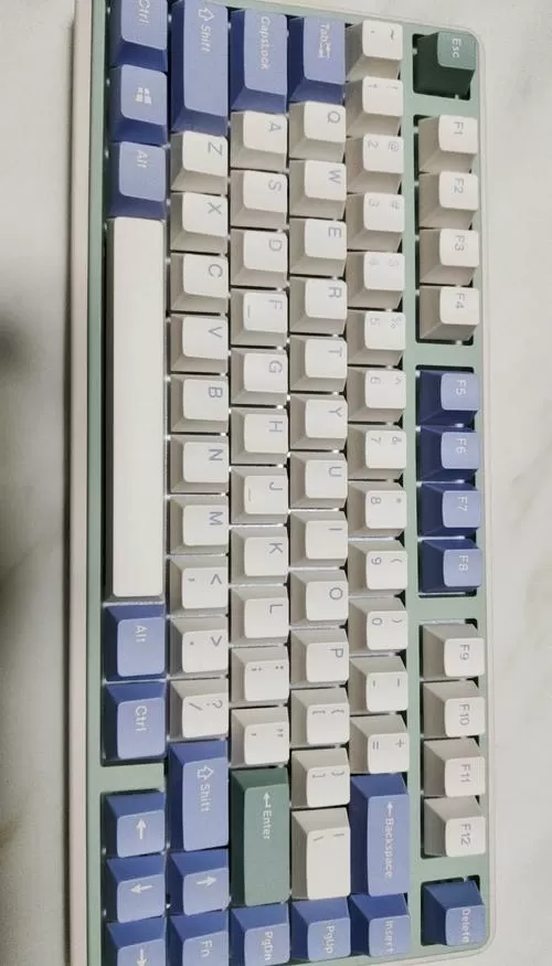 阿米洛键盘f1键一直闪烁