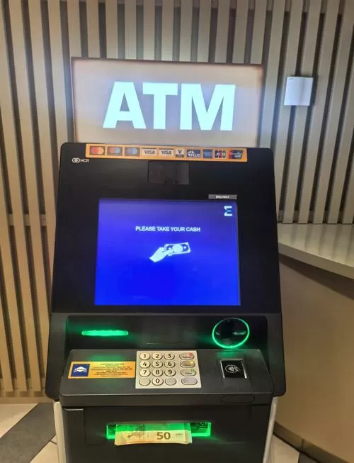 atm机取钱发短信吗