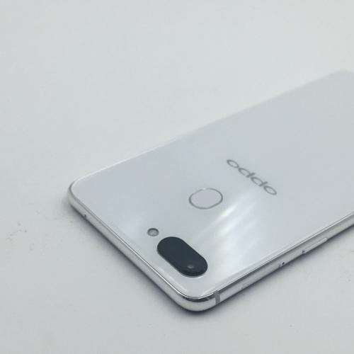 oppor15白色是标准版的吗