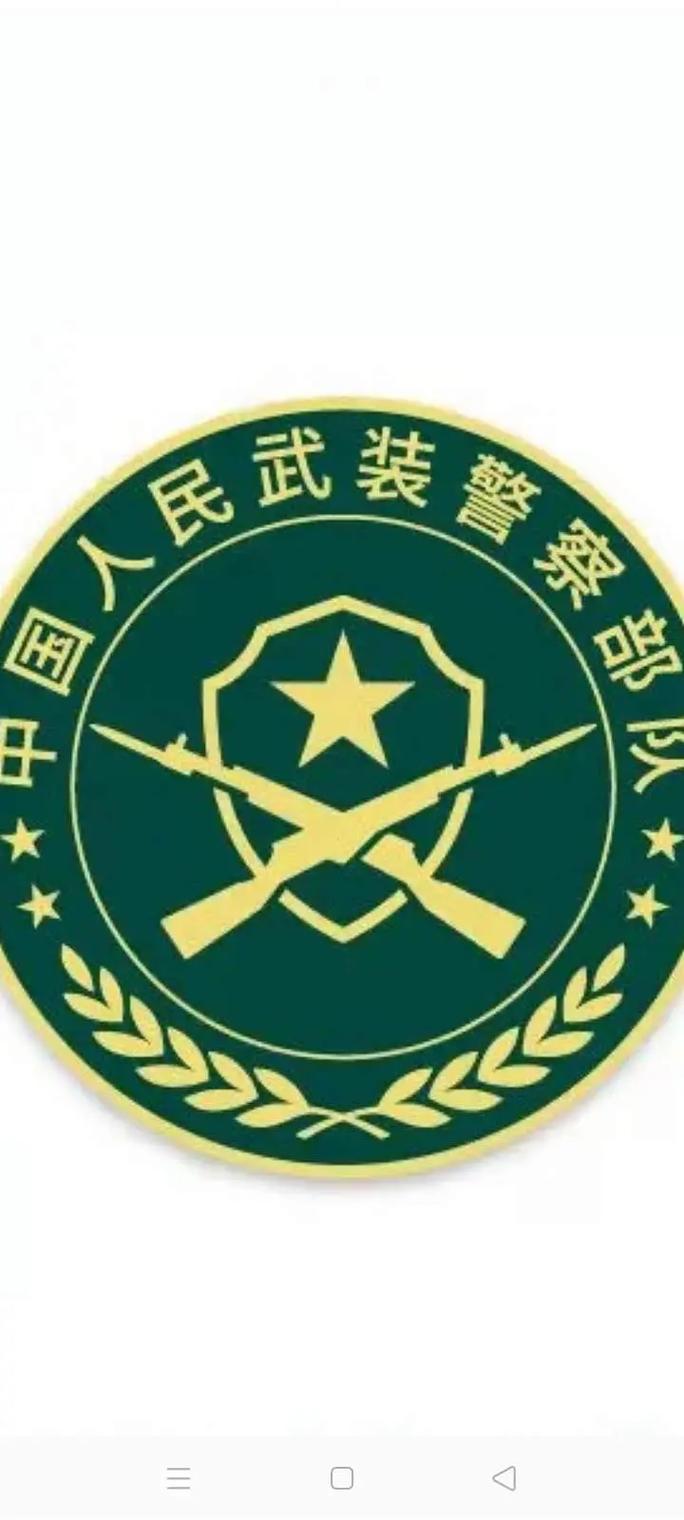 玩弄健壮肌肉武警队长