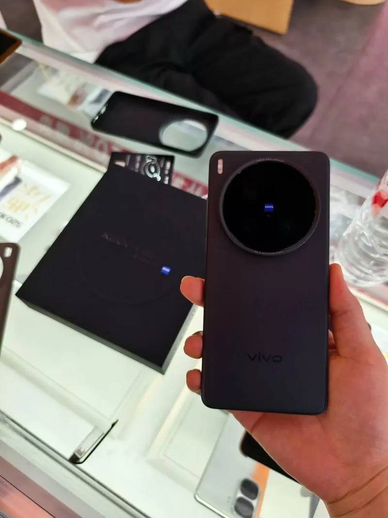vivo手机怎么拍黑色背景图片