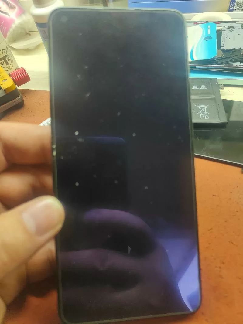 oppo手机一会暗一会亮