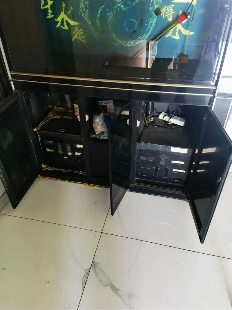 森森鱼缸盖子怎么拆下来视频
