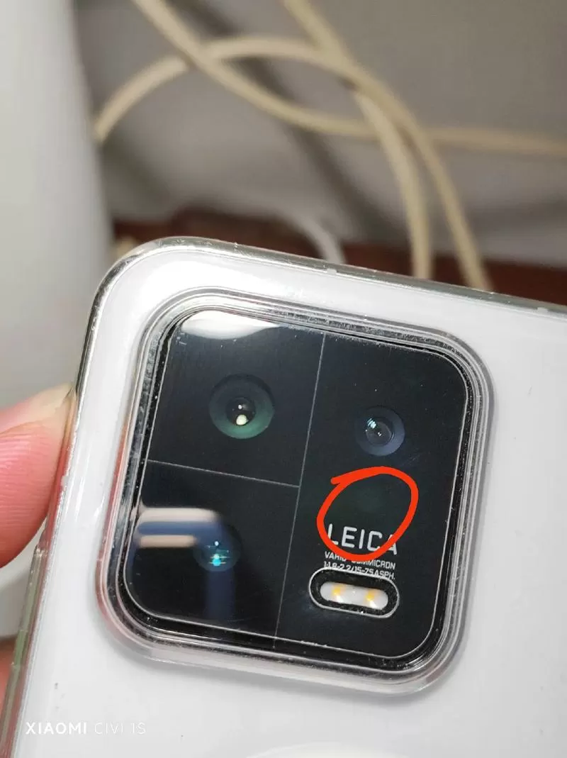 手机上方有红点闪烁是有摄像头吗