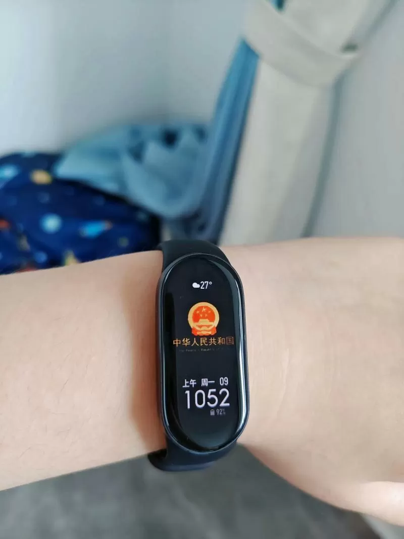 小米手环遮盖熄屏是什么意思