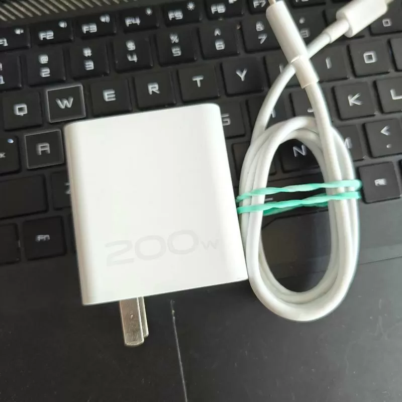 支持iqoo快充的车载充电器