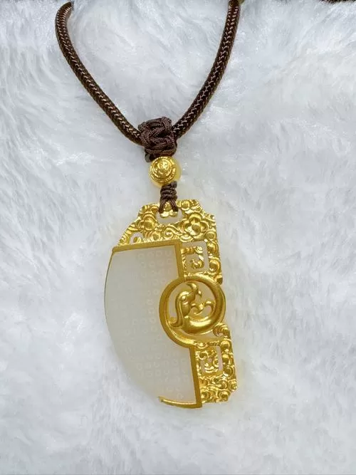 金镶玉用的是什么金