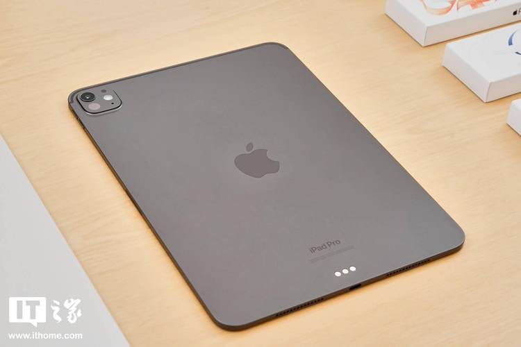 ipad底部横条隐藏