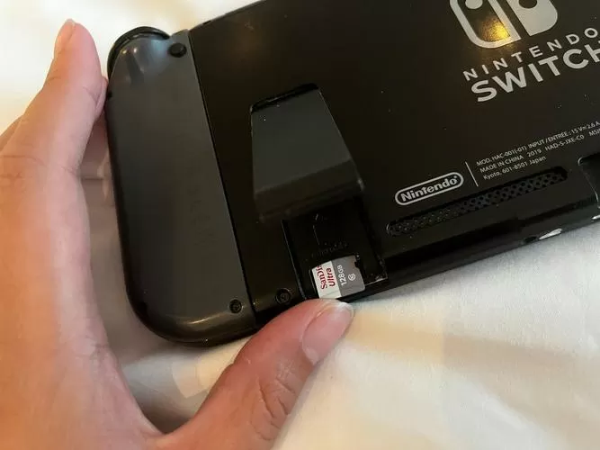 switch能插内存卡吗