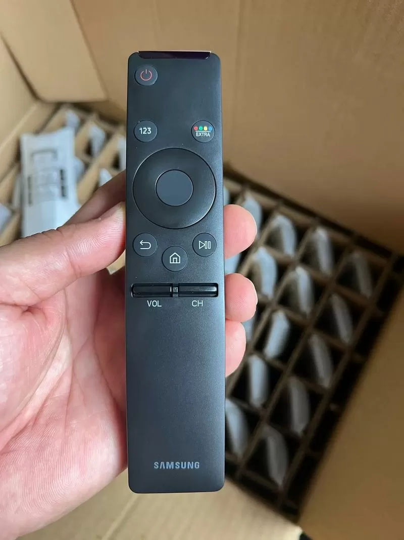 三星电视遥控器怎么打开后盖