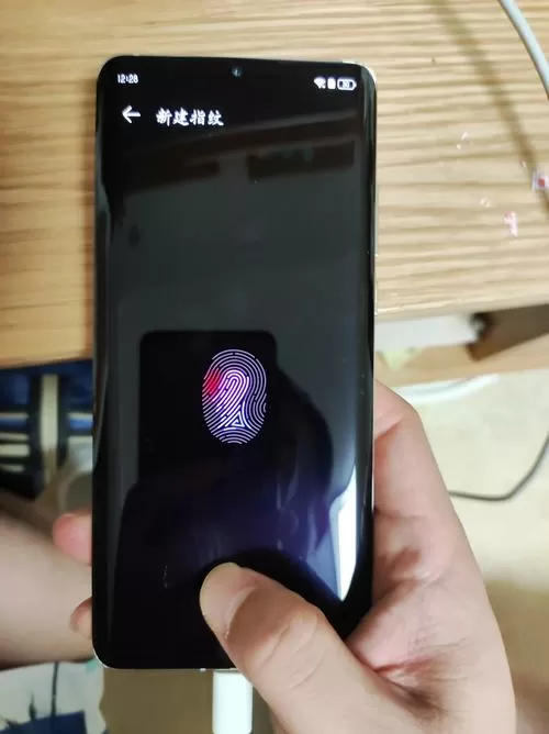 华为p30录音孔是上面的孔吗