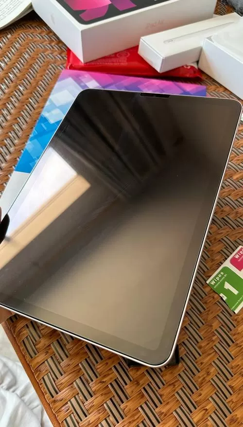 ipad买来自带钢化膜吗