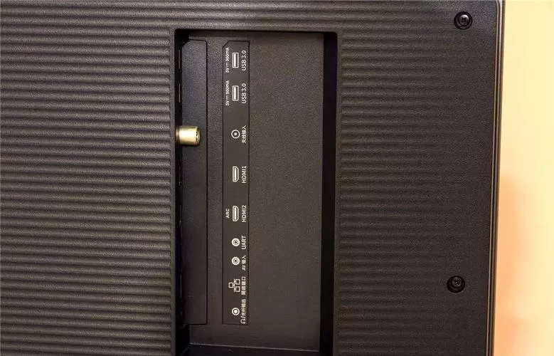 微鲸电视重启开关在哪