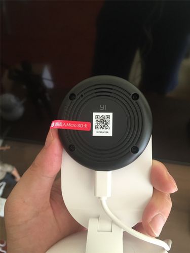 小蚁摄像机重置键在哪里