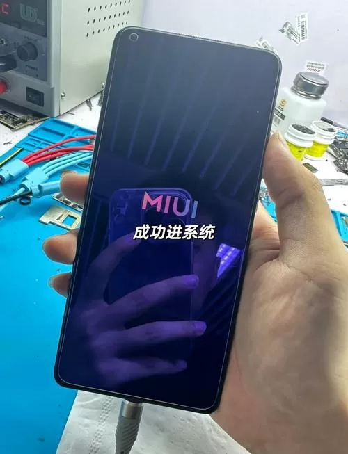 红米k30黑屏无法唤醒屏幕