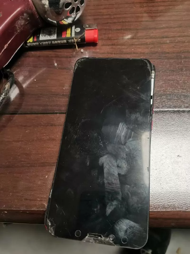 8x屏幕碎了有必要换吗