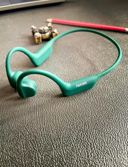 耳机气传导和骨传导哪个好