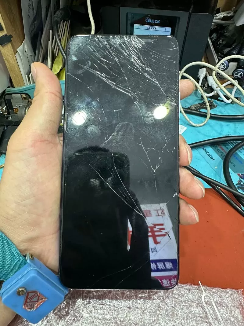 手机屏幕摔碎了怎么办