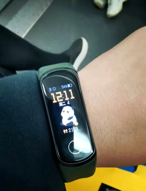 荣耀手环5怎么调中文