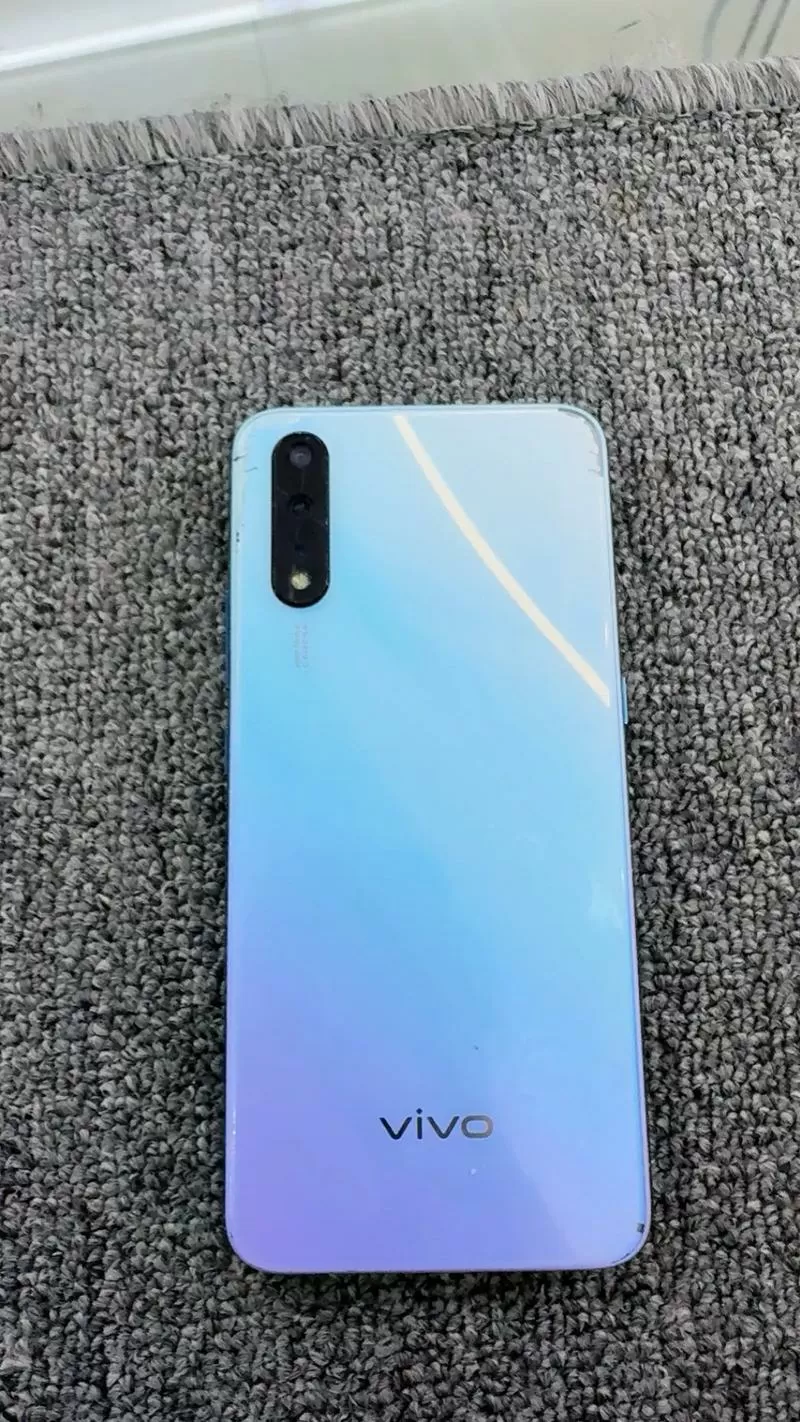 vivoz5是闪充还是快充