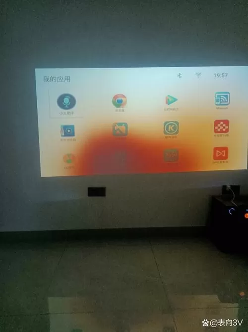 投影仪出现黑影是什么故障