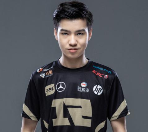 严君泽