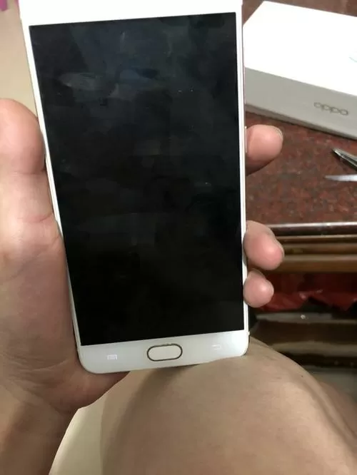 vivox7闪屏打不开屏幕