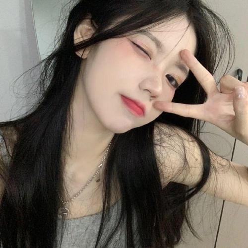 qq美女头像漂亮女生清纯头像在孤独也要找个自己喜欢