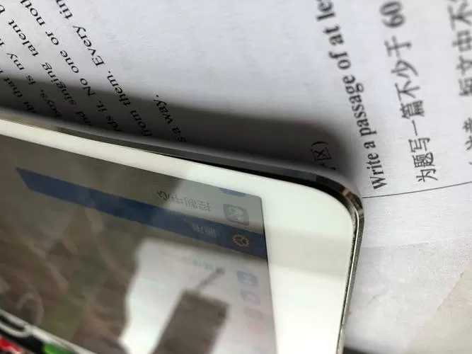 ipad屏幕间歇性断触