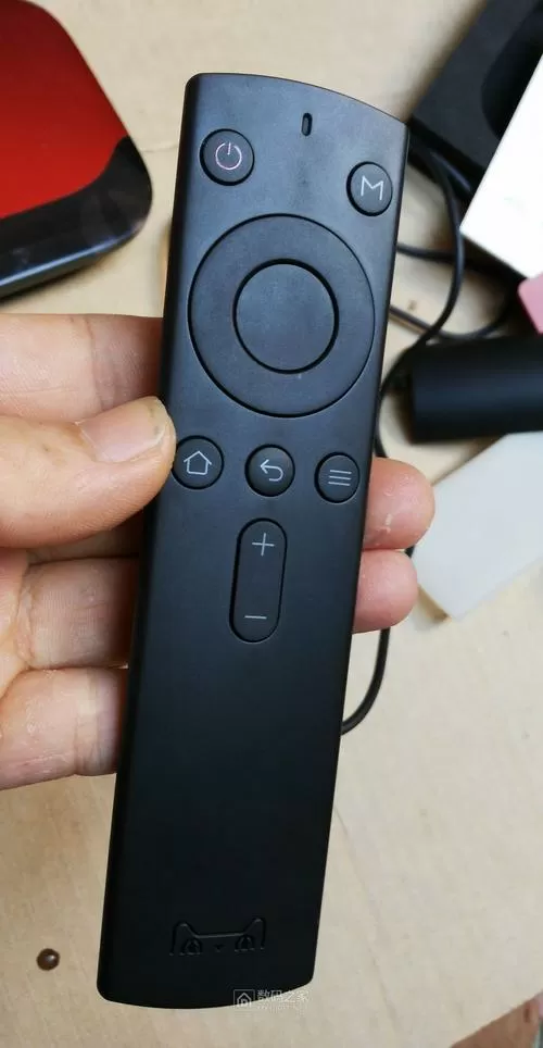 天猫魔盒遥控器拆解