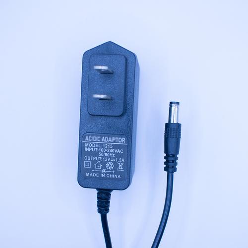 12v电源线上一段一段白色的