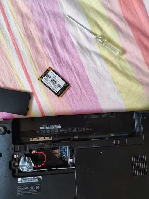 x230硬盘加装第二块固态硬盘