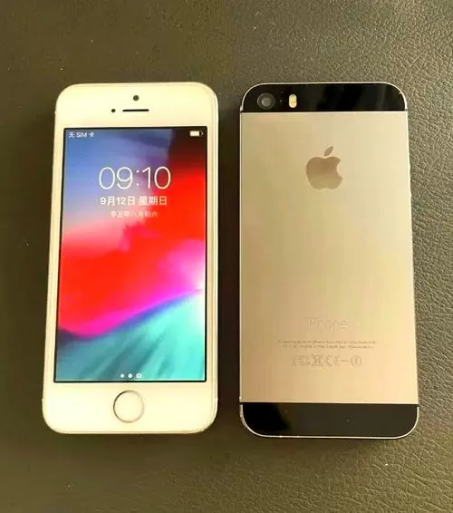 11.5s买26款还是25款