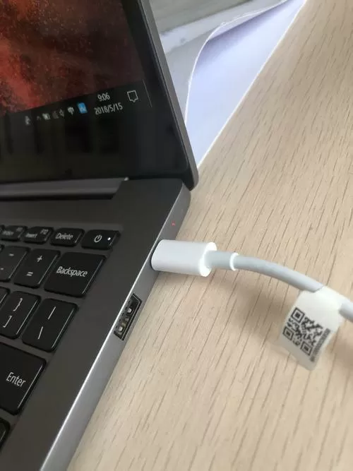 小米笔记本充电灯不亮