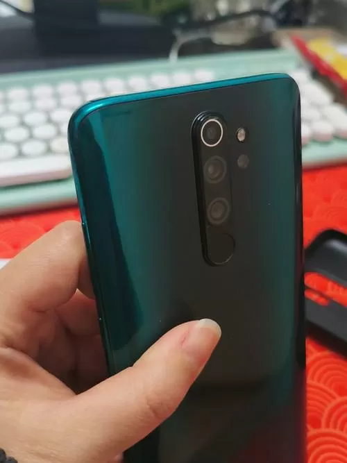 红米note8pro后盖碎了能换电池吗?