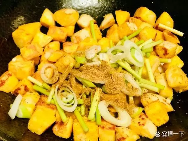 只有一个炒菜锅怎么蒸馒头